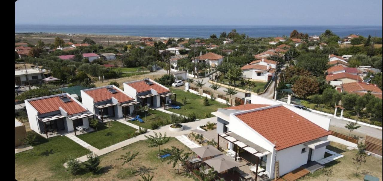 Hill Sun Luxury Suites Nea Iraklia Exterior foto