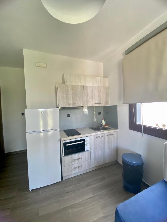 Hill Sun Luxury Suites Nea Iraklia Exterior foto
